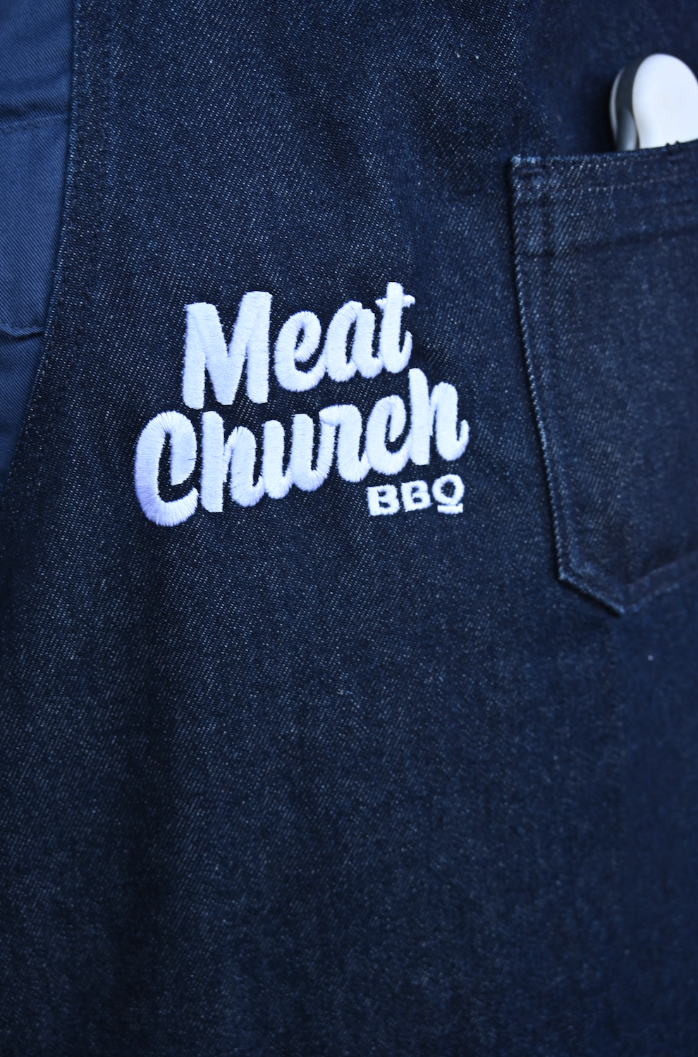 hedley-and-bennett-meat-church-apron-navy-t6 Screenshot_2024-07-03_at_2.52.19_PM.png
